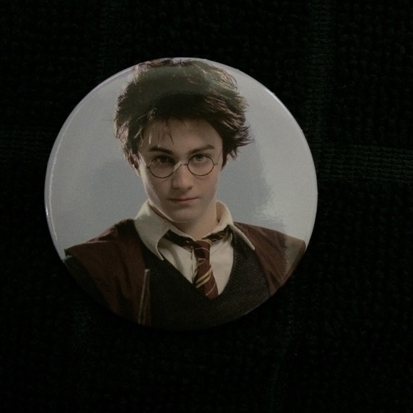 Harry Potter Set Of 6 Collectible Button Pins - Picture 7 of 10